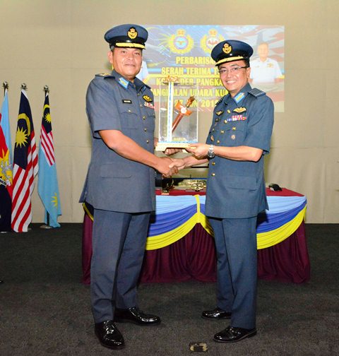 COL Idris bin A. Wahab TUDM handed over the Kuantan Air Base Executive Office appointment to LTC Anuar bin Jamaludin TUDM