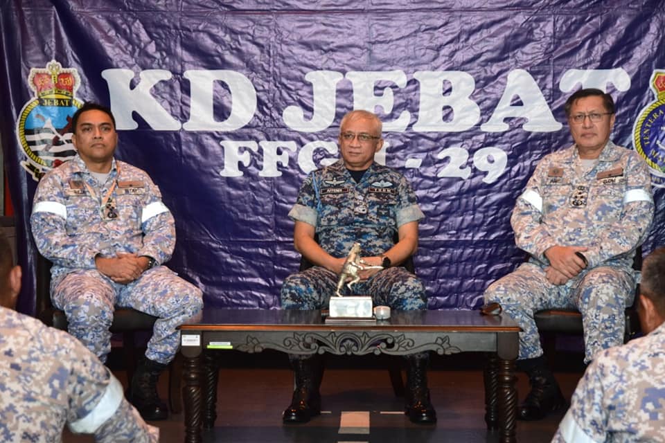 CDF GEN Tan Sri Affendi Buang Speaking to personnel of KD Jebat together with Chief of Navy and Western Fleet Commander.