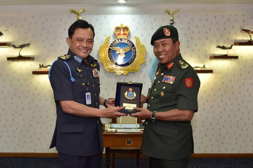 Army's Western Field Commander, LG Dato' Haji Mohd Nazir bin Haji Mami.