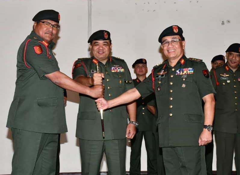 MG Dato' Md Din Hj Abu and MG Dato' Dzulkafli Hj Mustaffa