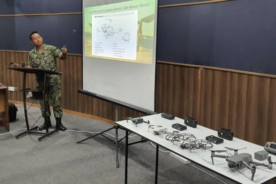 Basics of drone operations by Malaysian Army 3 Division.