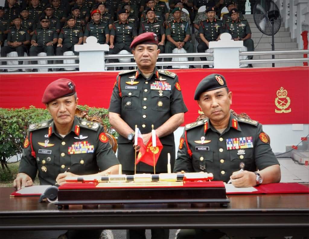 promotion-and-change-of-command-for-army-training-commander-dato