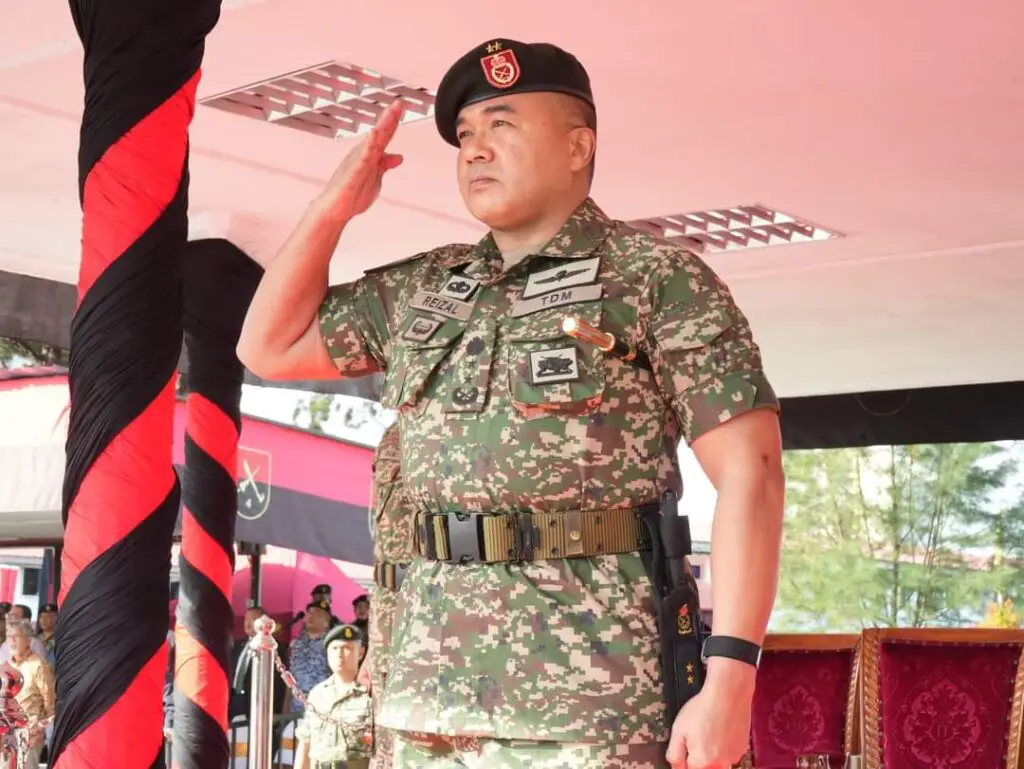 Major General Dato’ Ts. Reizal Arif Takes Command of 4th Infantry ...