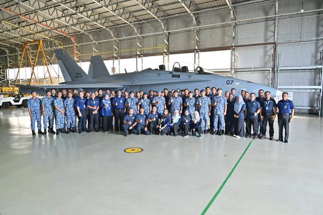 Royal Malaysian Air Force Chief Attends F/A-18D M45-07 Handover ...